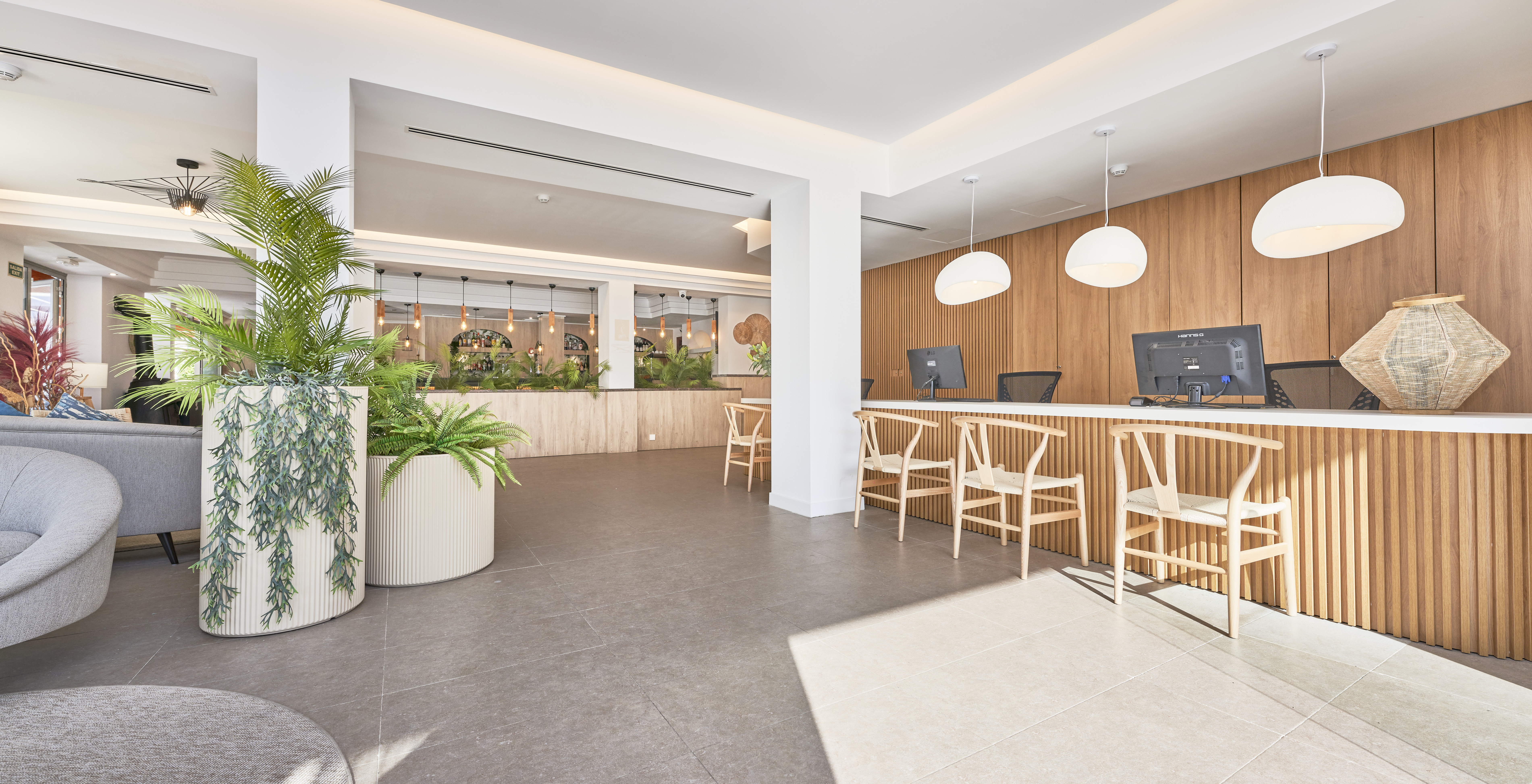 Lobbybar – Bild 2 von 3